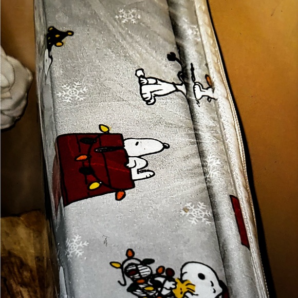 New Peanuts Charlie Brown Snoopy Xmas Queen Bedroom Sheets Doghouse Lights Gray - Picture 6 of 10